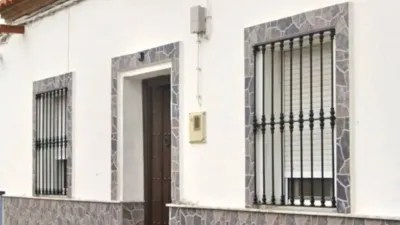 Chalet in El Pedroso photo 3