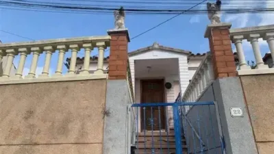 Chalet in Sant Vicenç dels Horts photo 2