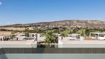 Chalet on Calle Algorfa, -1 photo 8