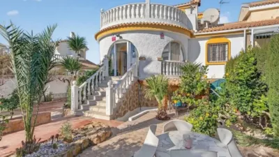 Chalet on Calle Gran Alacant, -1 photo 8