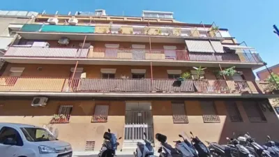 Apartment in Santa Coloma de Gramenet photo 3
