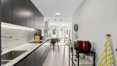 Apartment on Center Street, -1 photo 5