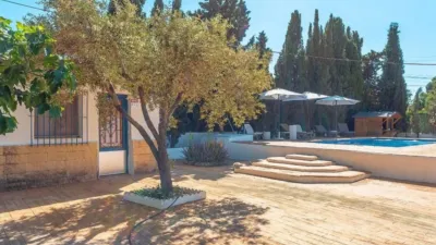 Chalet on Calle de San Vicente del Raspeig photo 5
