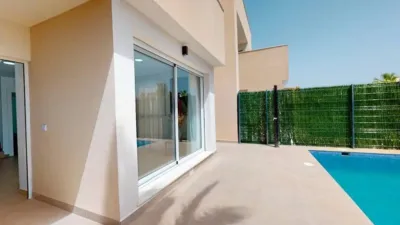 Chalet on Calle Playa Perla de Levante, -1 photo 6
