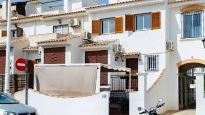 Chalet on Monte y Mar Alto Street, -1 photo 2