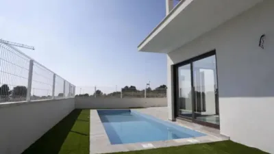 Chalet on Calle Polop, -1 photo 13