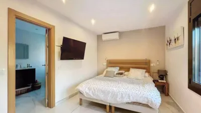 Chalet on Carrer del Carlit photo 25