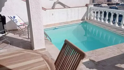 Chalet on Carrer de la Tordera photo 2