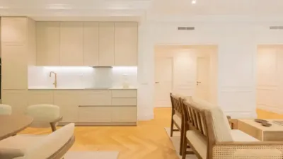 Apartment in the Salamanca District photo 9