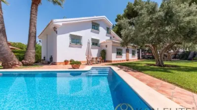 Chalet in Vistahermosa photo 2