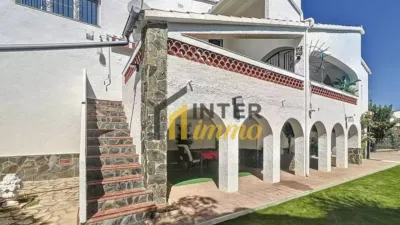 Chalet on Carrer del Montgrí photo 16