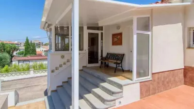 Chalet on Carrer del Riu Besòs photo 13