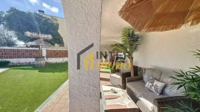 Chalet on Carrer del Montgrí photo 14