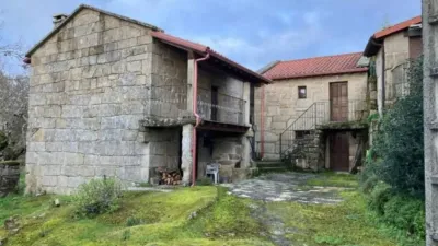 Chalet en Vilamarín photo 3