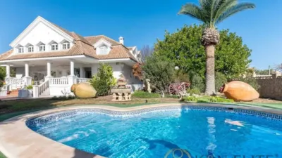 Chalet on Calle Río Turia photo 4