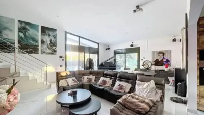 Chalet on Carrer del Carlit photo 5