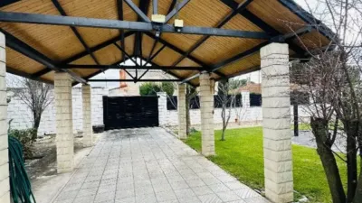Chalet in Mojados photo 35