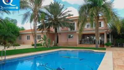 Chalet in Los Girasoles photo 2