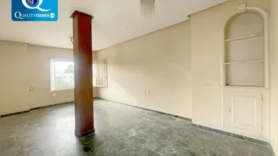 Apartment in Plaça de Crevillent-Juzgados photo 3