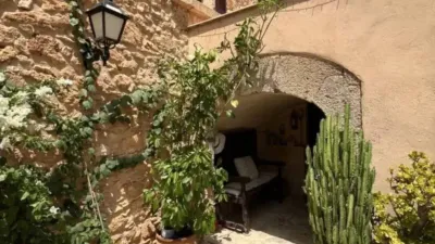 Chalet on Algaida Street - La Unio Street photo 9