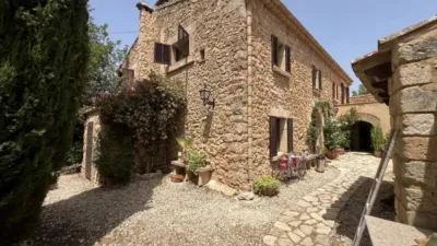 Chalet on Algaida Street - La Unio Street photo 11