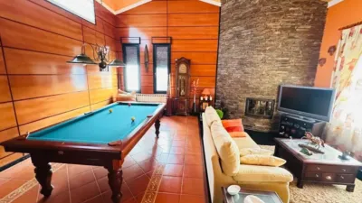Chalet in Mojados photo 11
