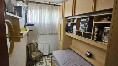 Apartment in Montbau photo 16