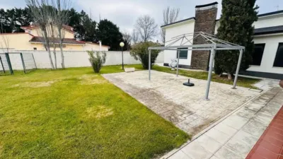 Chalet in Mojados photo 56