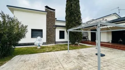 Chalet in Mojados photo 51