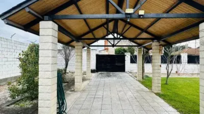 Chalet in Mojados photo 37