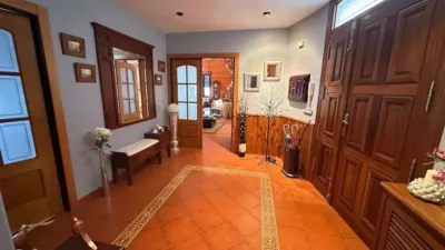 Chalet in Mojados photo 4