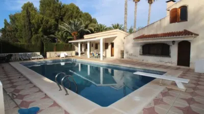Chalet in Elda photo 2