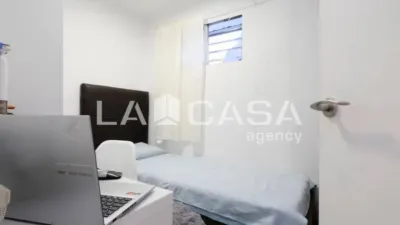 Apartment in Montbau photo 20