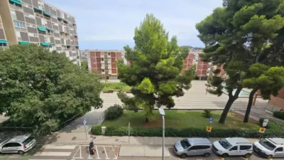 Apartment in Montbau photo 14