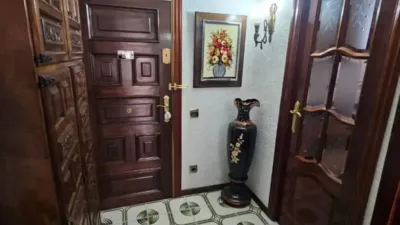 Apartment in Montbau photo 12
