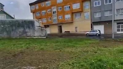 Terreno en venta en Avenida de Santa Marina, cerca de Calle de Casquido - Vista 2