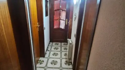 Apartment in Montbau photo 4