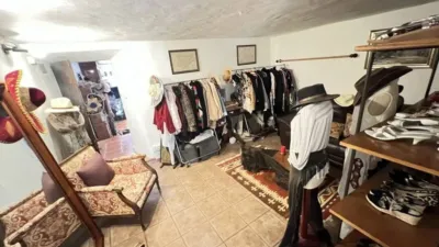 Chalet on Algaida Street - La Unio Street photo 31