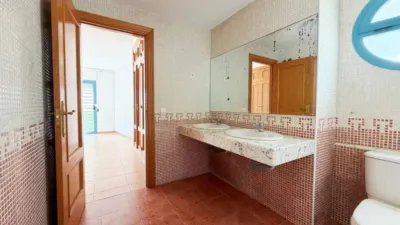 Chalet on Calle de la Zarzuela photo 21