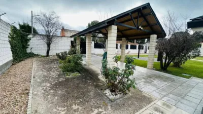 Chalet in Mojados photo 41