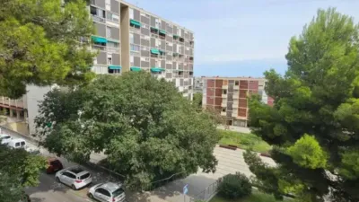 Apartment in Montbau photo 10