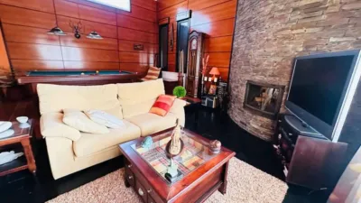 Chalet in Mojados photo 9