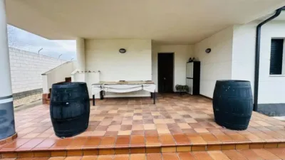 Chalet in Mojados photo 42