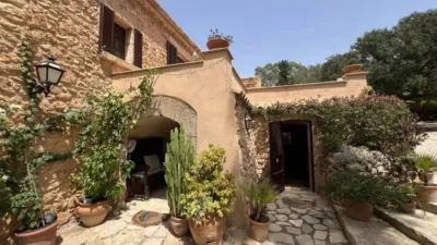 Chalet on Algaida Street - La Unio Street photo 10