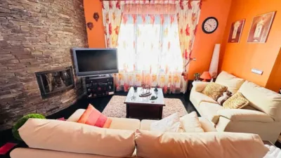 Chalet in Mojados photo 8