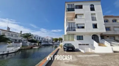 Apartment in Empuriabrava photo 25
