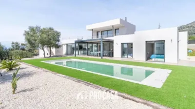 Chalet in Les Torroelles photo 2