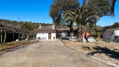 Chalet in Malpartida de Plasencia photo 21