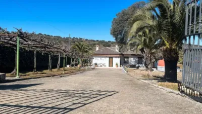 Chalet in Malpartida de Plasencia photo 22
