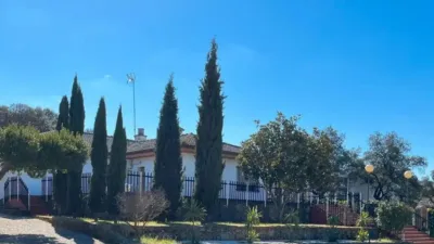 Chalet in Malpartida de Plasencia photo 28